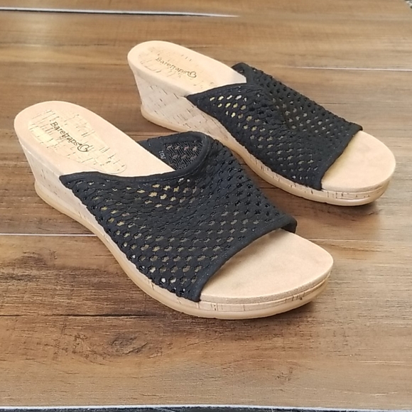 baretraps flossey wedge sandal